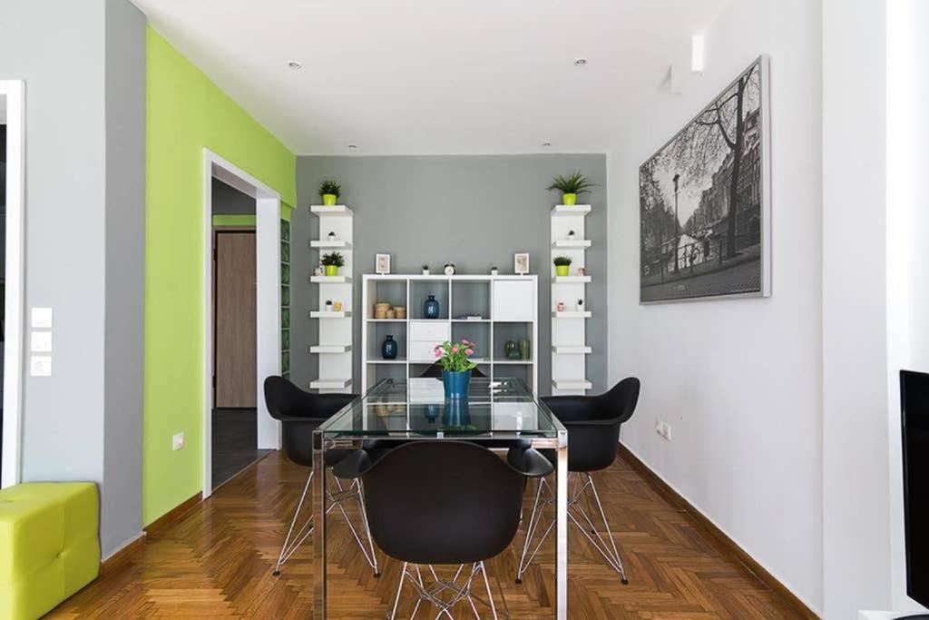 Sunlit 2Br Oasis In Metaxourghio 3Min From Metro Apartment Athena Bagian luar foto